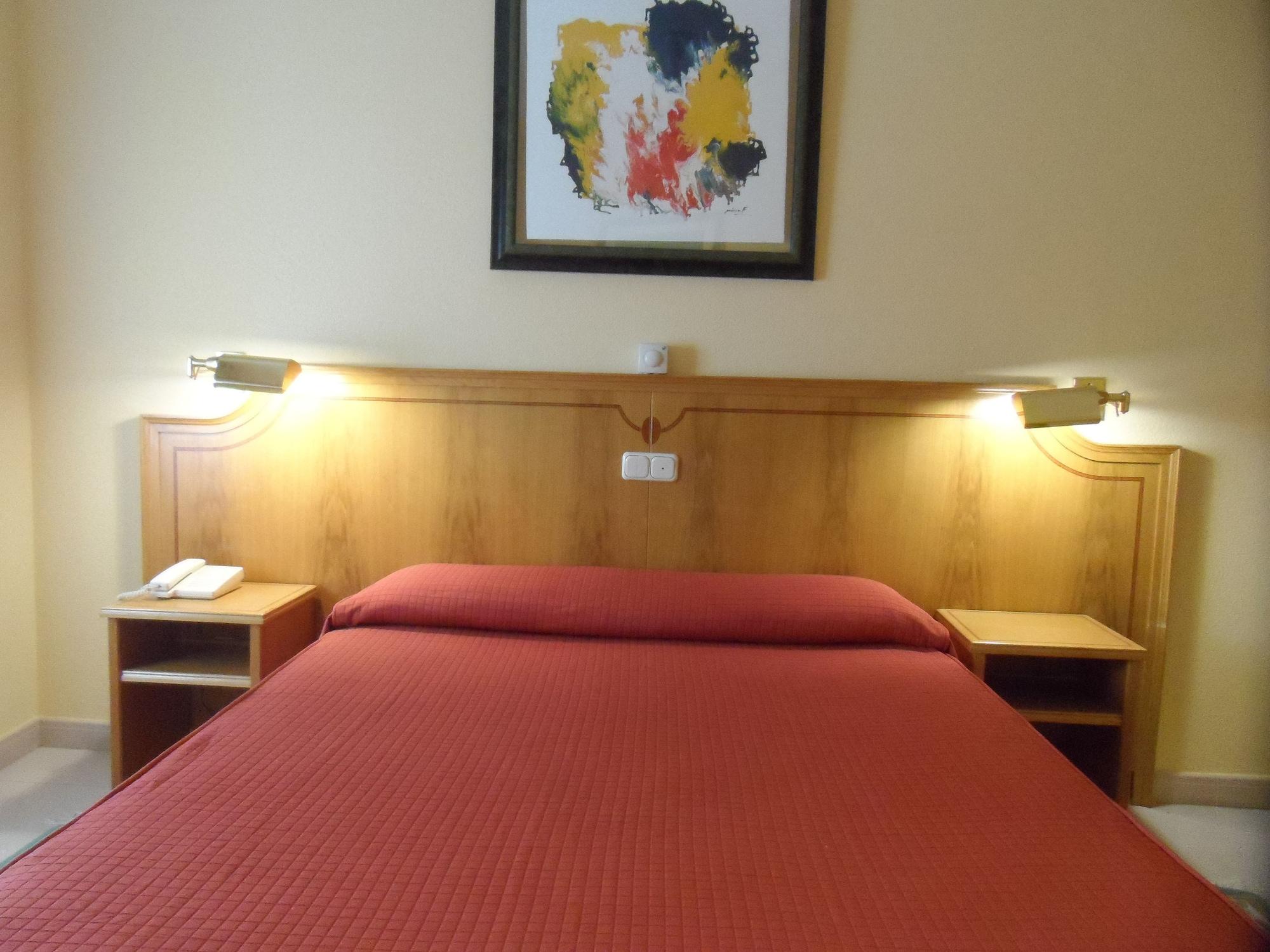 Hotel Rey Arturo Burgos Villagonzalo Pedernales Экстерьер фото