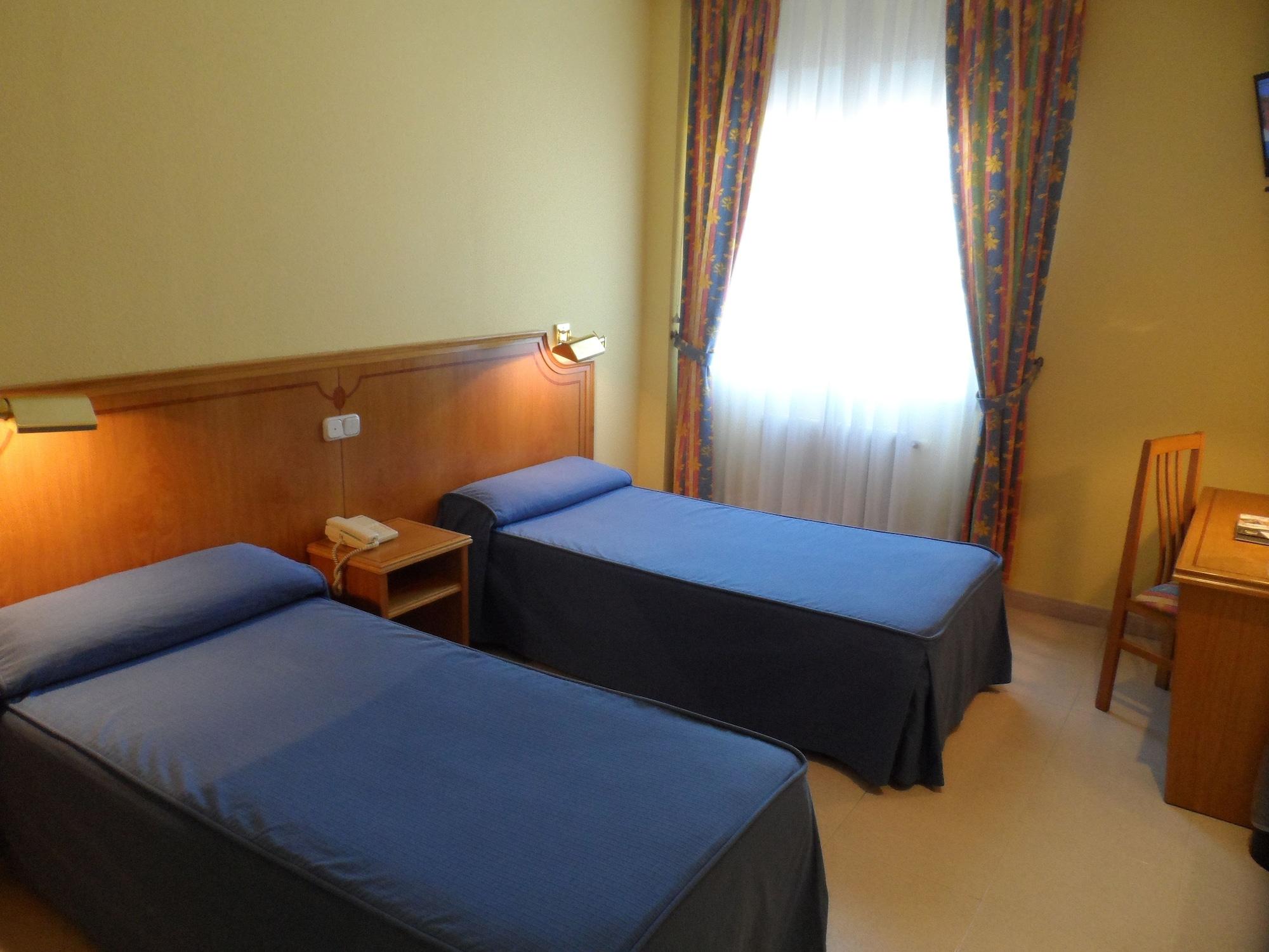 Hotel Rey Arturo Burgos Villagonzalo Pedernales Экстерьер фото