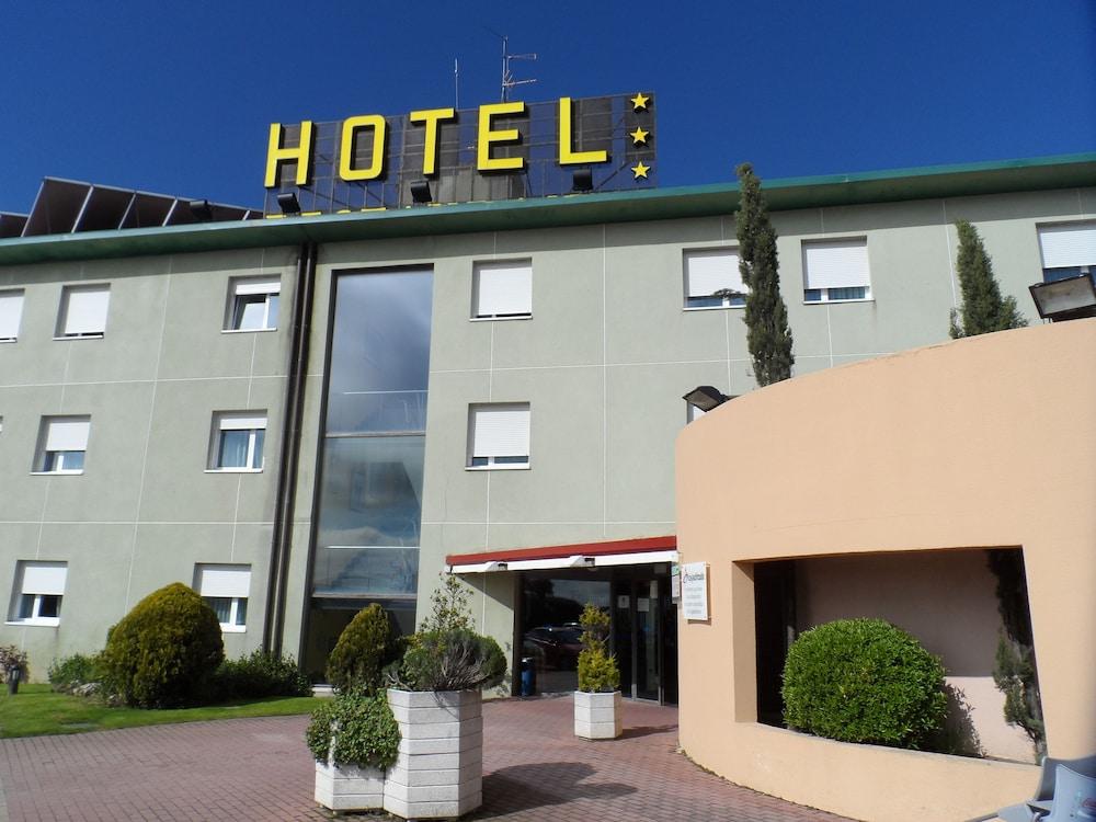 Hotel Rey Arturo Burgos Villagonzalo Pedernales Экстерьер фото