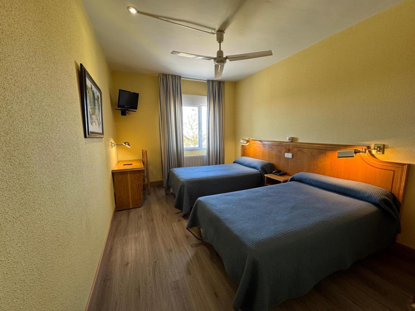 Hotel Rey Arturo Burgos Villagonzalo Pedernales Экстерьер фото