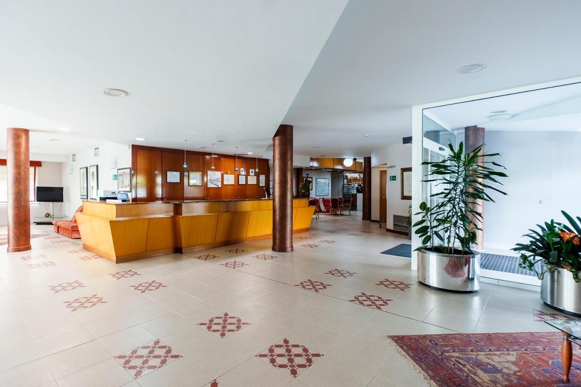 Hotel Rey Arturo Burgos Villagonzalo Pedernales Экстерьер фото