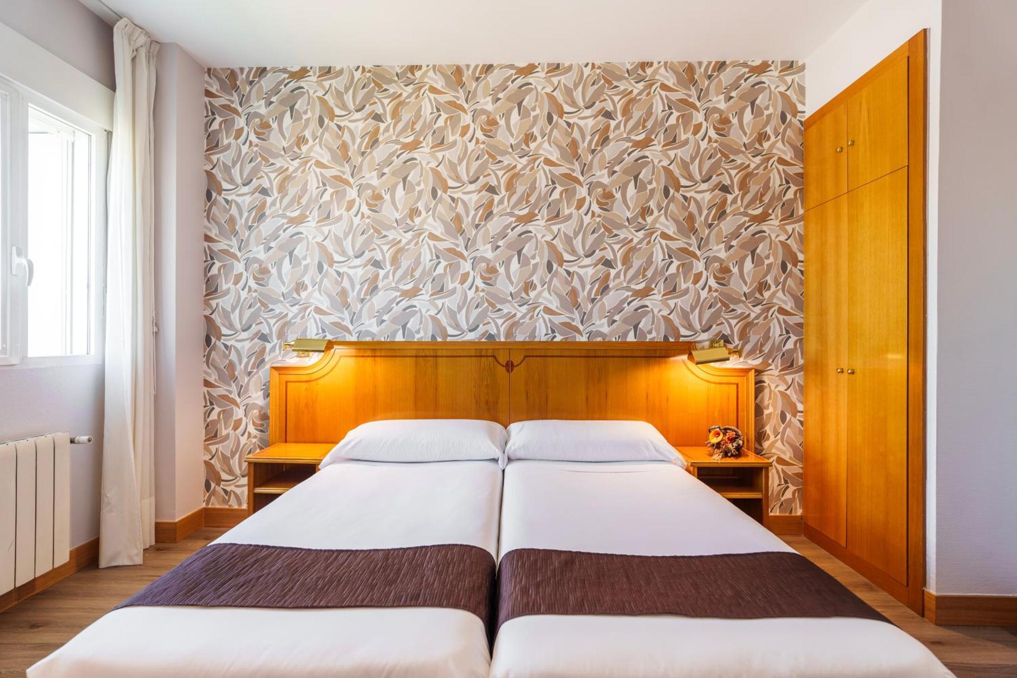 Hotel Rey Arturo Burgos Villagonzalo Pedernales Экстерьер фото