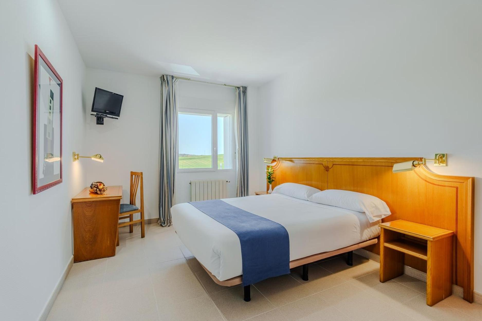 Hotel Rey Arturo Burgos Villagonzalo Pedernales Экстерьер фото